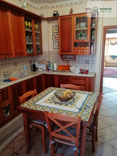 Appartamento con 5 locali in vendita in Via Luigi Vanvitelli Siracusa Sr, Siracusa
