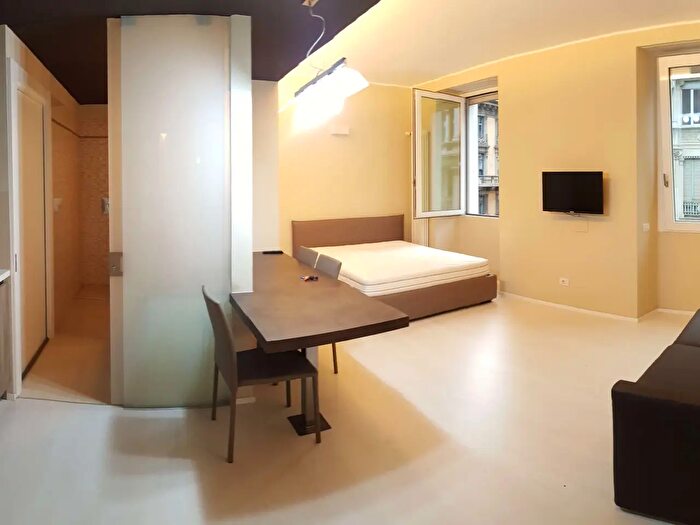 Appartamento monolocale in affitto in Via Torino, Milano