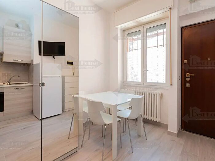 Appartamento monolocale in affitto in Via Amadeo, Milano