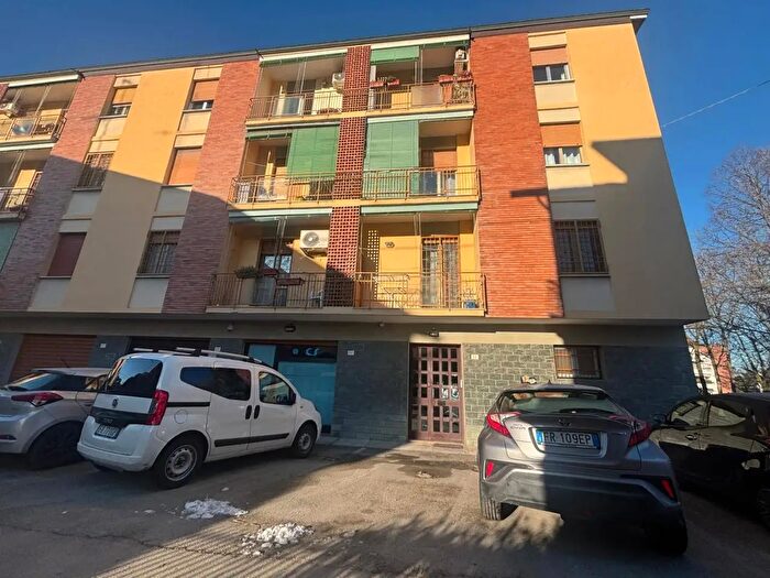 Appartamento con 5 locali in vendita in Modena