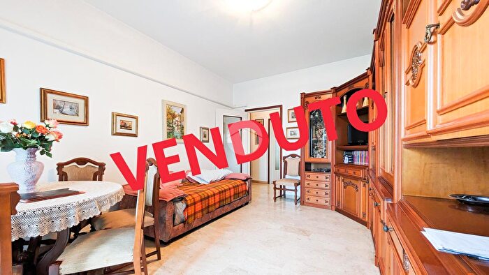 Appartamento trilocale in vendita in Via Elio Vittorini, Milano