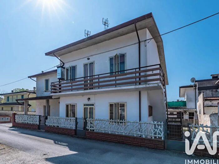 Casa con 8 locali in vendita in Via Pontelangorino Centro, Codigoro