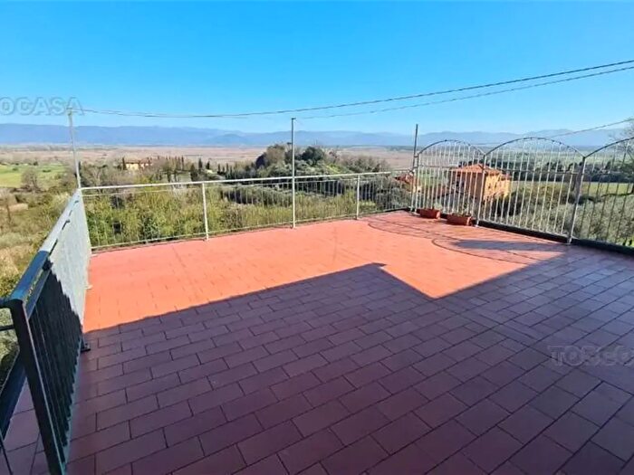 Appartamento con 7 locali in vendita in Fucecchio