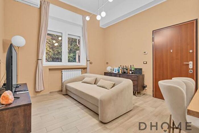 Appartamento trilocale in vendita in Via Privata Battista De Rolandi, Milano