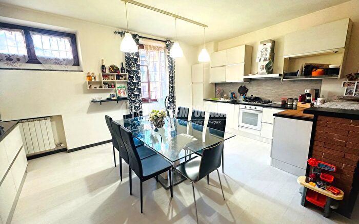 Appartamento trilocale in vendita in Piazza Italia, Villa Guardia