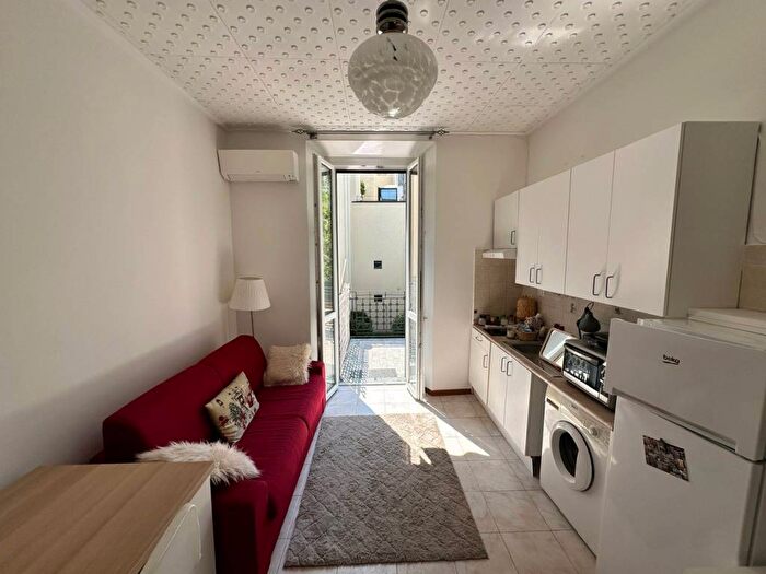 Appartamento monolocale in affitto in Via Giulio Uberti, Indipendenza, Milano