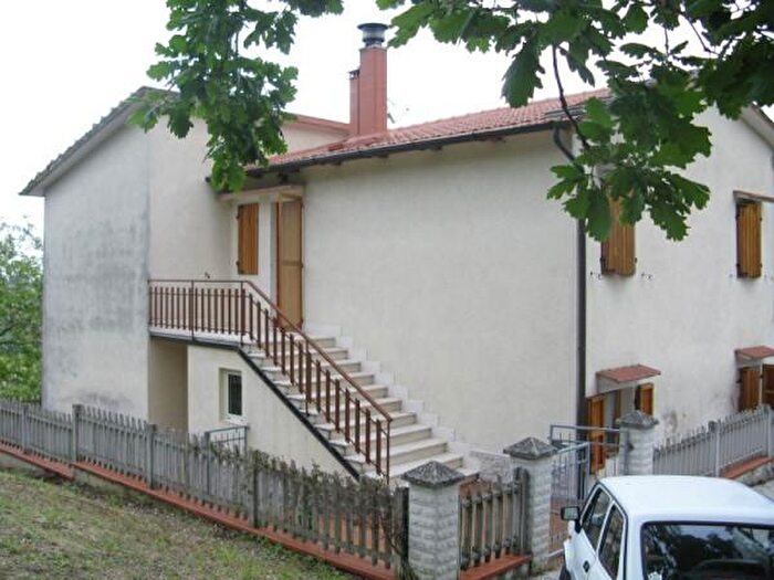 Casa con 5 locali in vendita in Piazza della Libertà, Castelplanio
