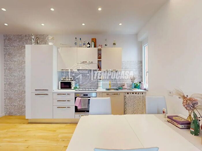 Appartamento con 5 locali in vendita in Vico Santa Maria Apparente, Civitanova Marche