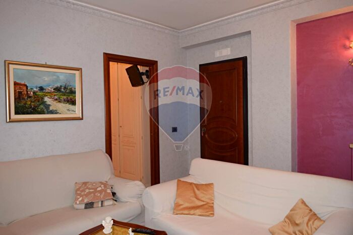 Appartamento con 6 locali in vendita in Via Giorgio La Pira, Mascalucia