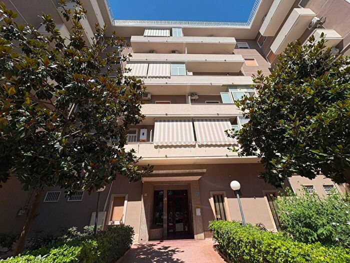 Appartamento con 5 locali in affitto in Ronco A Via Filippo Juvara, Tica Zecchino, Siracusa