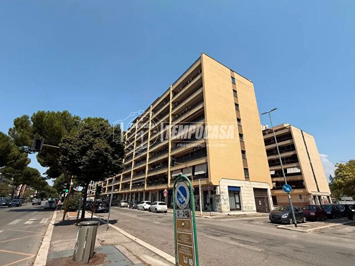 Appartamento quadrilocale in vendita in Via Roberto Consagro, Foggia
