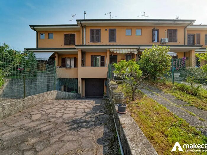 Casa quadrilocale in vendita in Via Alessandro Manzoni, Mulazzano