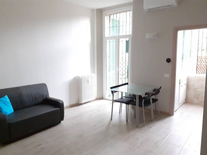 Appartamento monolocale in affitto in Via Biella, Famagosta, Milano