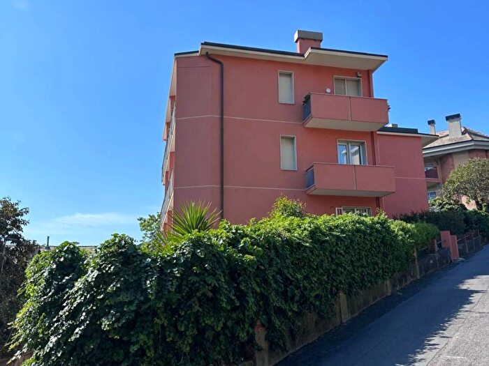 Appartamento quadrilocale in affitto in Albaro, Genova