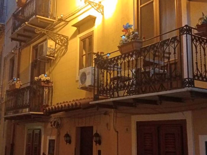Appartamento bilocale in affitto in Vicolo Casa Professa, Cassaro, Palermo