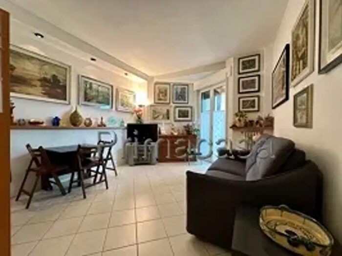 Appartamento trilocale in vendita in Via Roma, Venezia