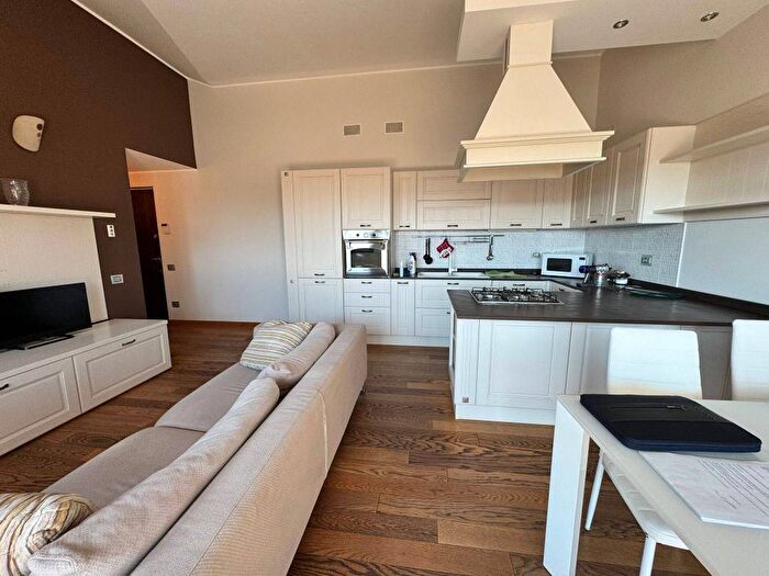 Appartamento trilocale in affitto in Via Mohandas Gandhi, Vimodrone