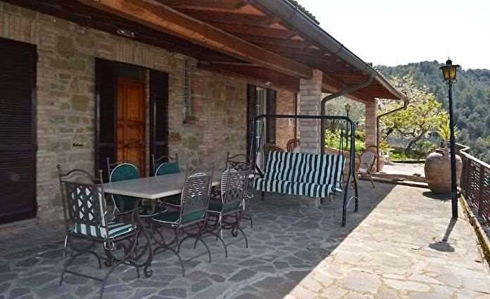 Casa con 6 locali in affitto in Torgiano