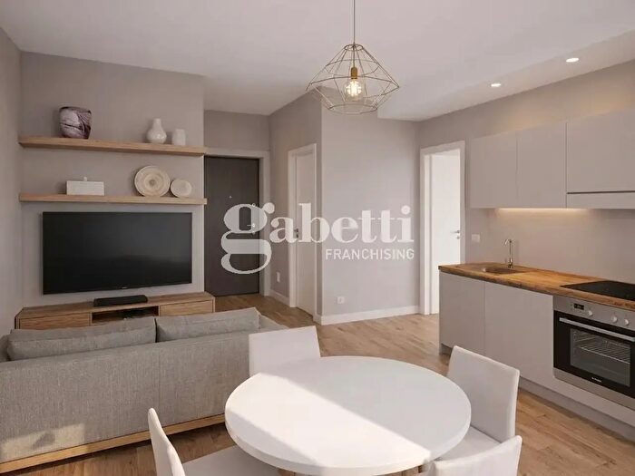 Appartamento bilocale in vendita in Viale Redi, Firenze