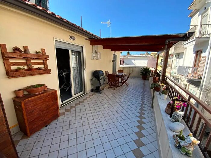 Appartamento bilocale in vendita in Via Campanile, Mondragone