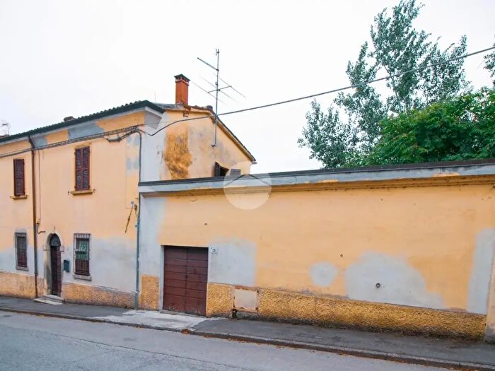 Casa quadrilocale in vendita in Via Guido Guerra, Dovadola