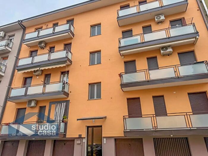 Appartamento trilocale in vendita in Via Buonarroti, Lodi Vecchio