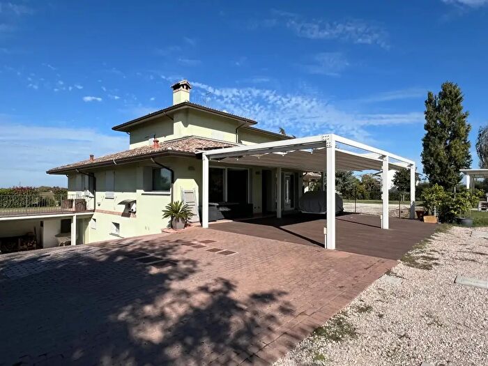 Casa con 6 locali in vendita in Via Pasquale Paglierani, Santarcangelo Di Romagna