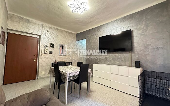 Appartamento con 5 locali in vendita in Via Paolo Reti, Genova