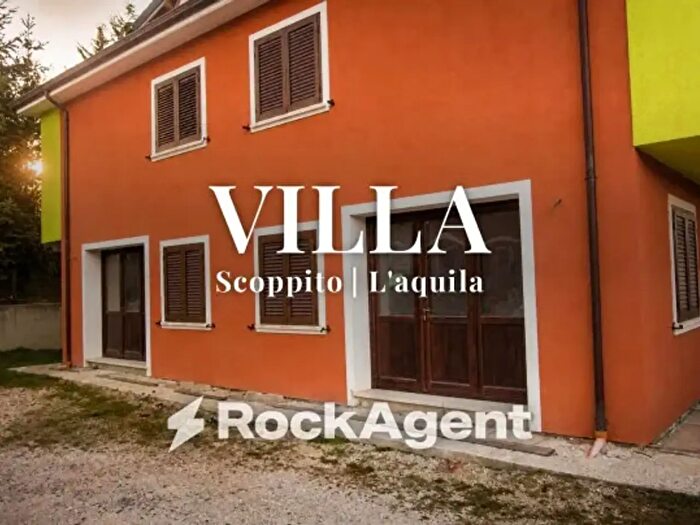 Casa quadrilocale in vendita in Via San Dorotea, Scoppito