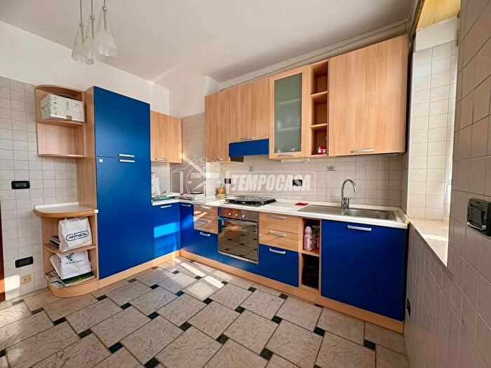 Appartamento quadrilocale in vendita in Via Dott l Rossetti, Cirie