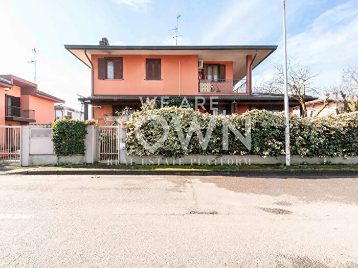 Appartamento bilocale in vendita in Via Fratelli Ruffini c, San Giuliano Milanese