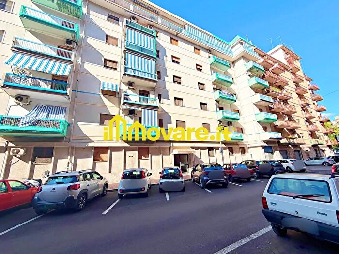 Appartamento quadrilocale in vendita in Via Genova, Taranto