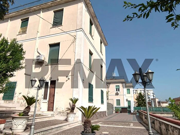 Casa con 16 locali in vendita in Sant'Anastasia