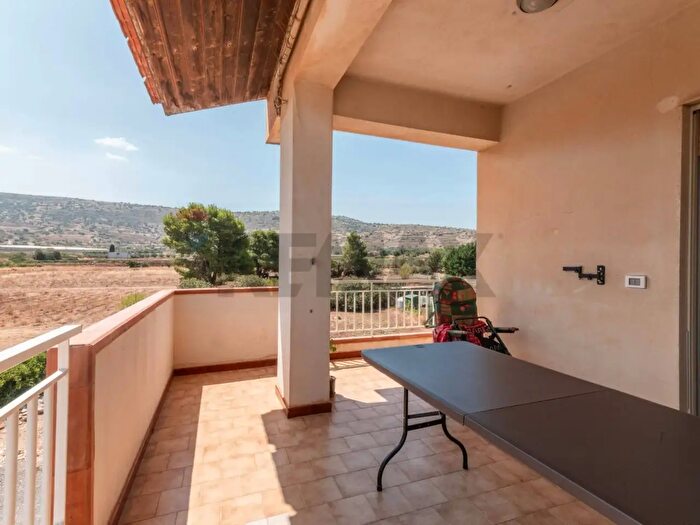 Casa con 8 locali in vendita in Contrada Vigna del Conte, Comiso