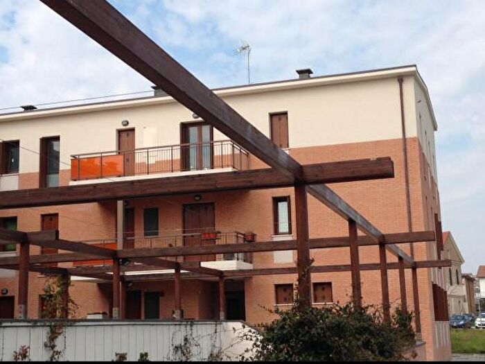 Appartamento con 6 locali in vendita in Via Guglielmo Marconi, Jesi
