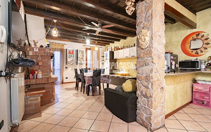 Appartamento trilocale in vendita in Via XI Febbraio, Vaprio DAdda