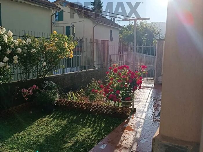 Appartamento con 5 locali in vendita in Via del Maglio, Casella