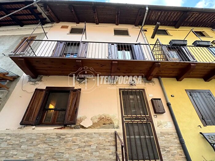 Casa con 5 locali in vendita in Via Ferruccio Mongilardi, Valle San Nicolao