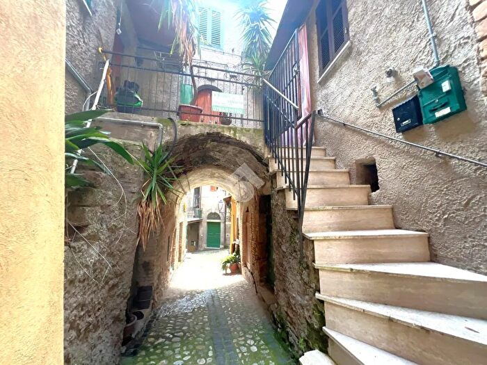 Appartamento monolocale in vendita in Vicolo Cairoli, Stimigliano