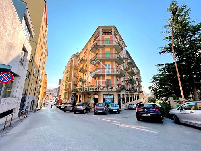 Appartamento trilocale in vendita in Via Insorti dUngheria Campobasso Cb, Campobasso