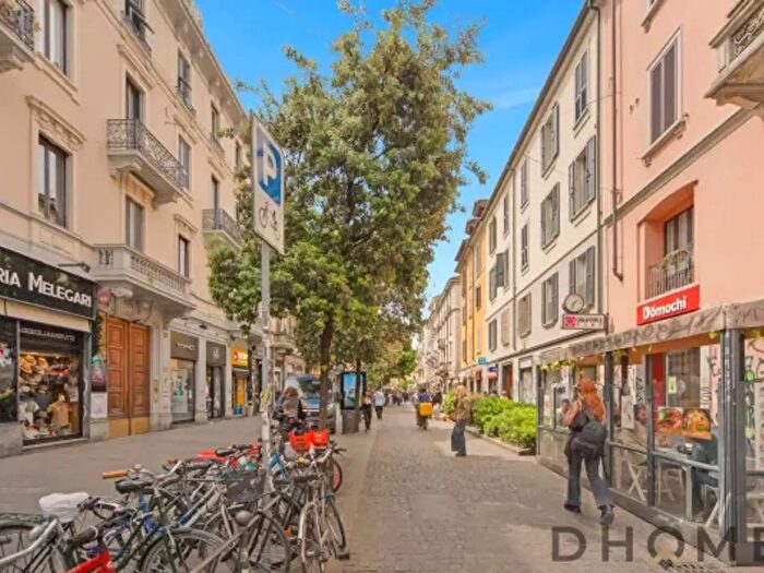 Appartamento trilocale in vendita in Via Giovanni Battista Niccolini, Milano