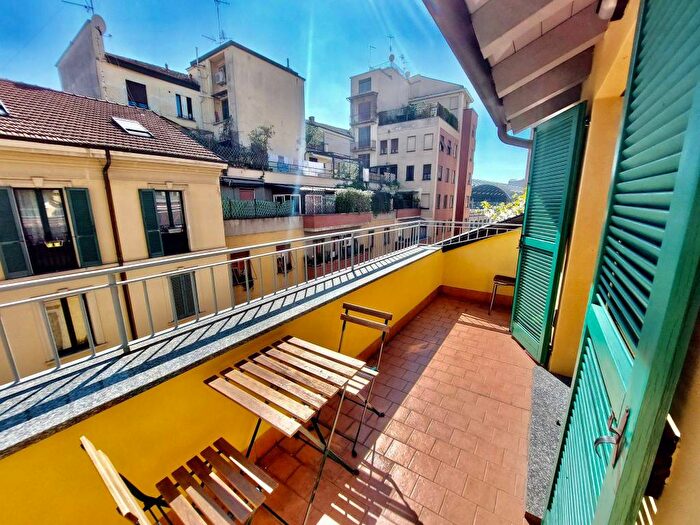 Appartamento bilocale in affitto in Centrale, Milano