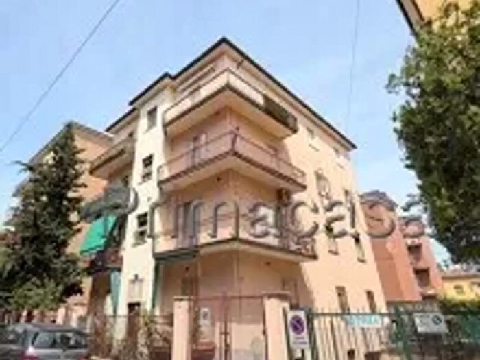 Appartamento trilocale in vendita in Via Bellezza, Verona
