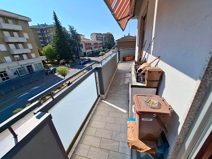 Appartamento trilocale in vendita in Via Manfredi, Piacenza