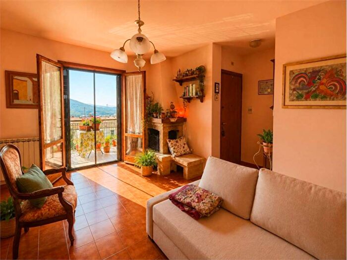 Appartamento con 5 locali in vendita in Via Lanciotto Ballerini, Croci Di Calenzano, Calenzano