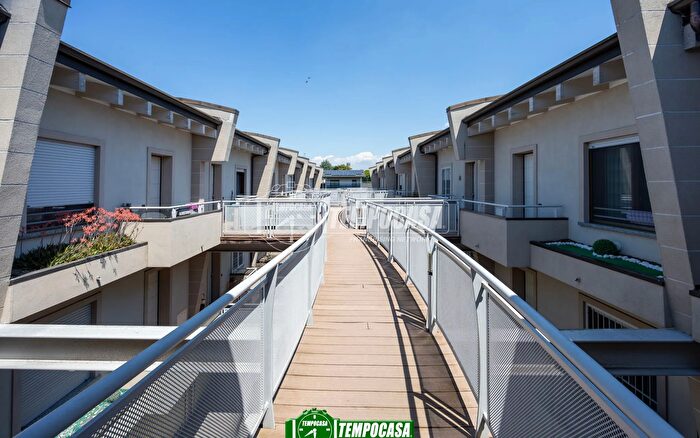 Appartamento trilocale in vendita in Via Roma, Grezzago