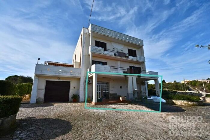 Appartamento bilocale in vendita in Contrada San Leonardo Brindisi Cisternino, Cisternino