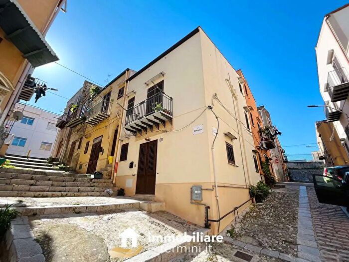 Casa quadrilocale in vendita in Termini Imerese