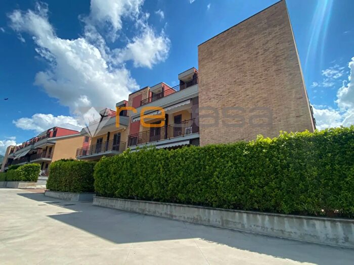 Appartamento trilocale in vendita in Via delle Mimose, Montecorvino Pugliano