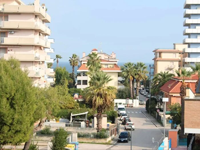 Appartamento trilocale in affitto in Via Bissolati, San Benedetto Del Tronto